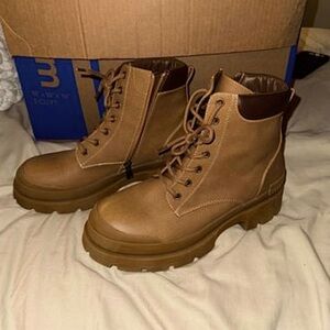 Tan colored Work/Combat boots.